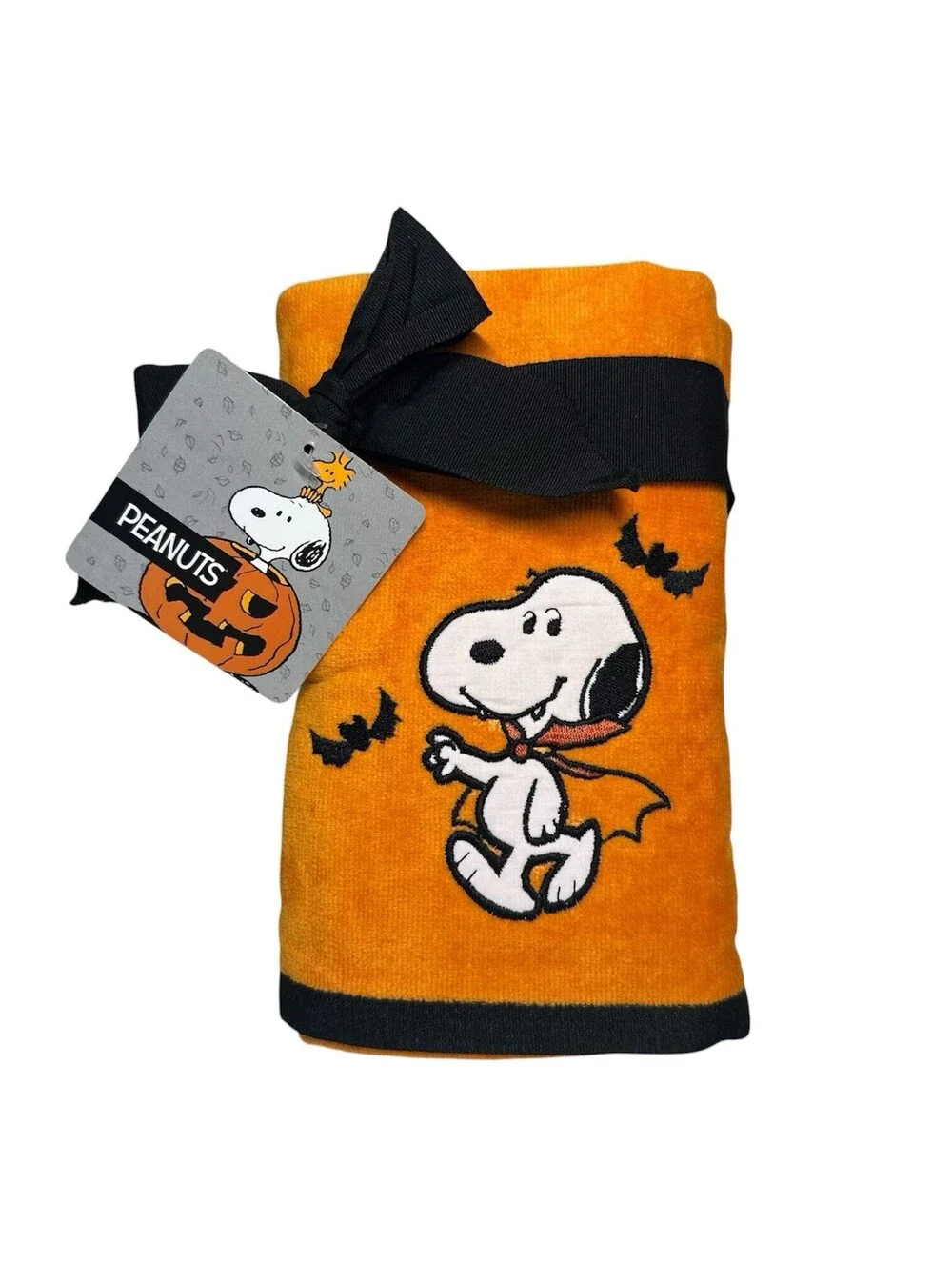 NWT Peanuts Snoopy Halloween Orange Embroidered Vampire Hand Towels Set Of 2
